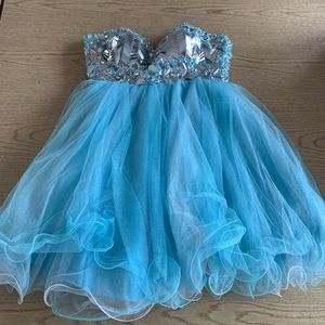 Tony Bowls dress size 8